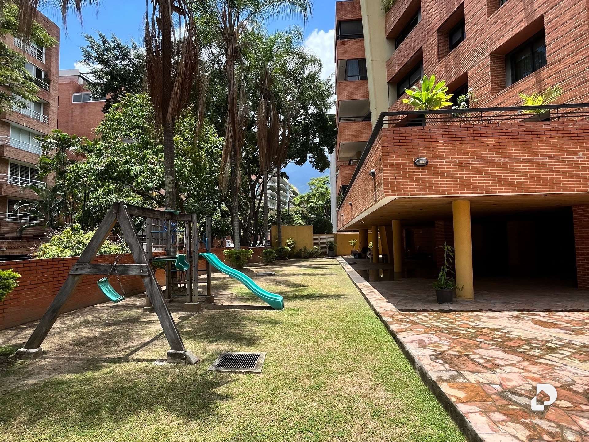 Apartamento en Campo Alegre, Caracas – 11
