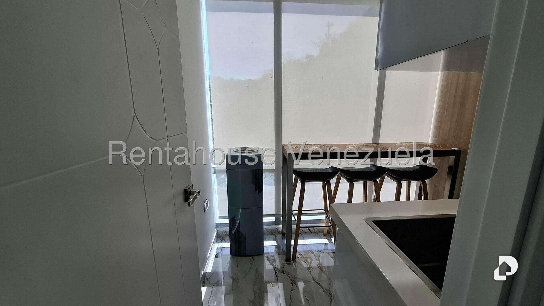 Local comercial en La Trinidad, Caracas – 9