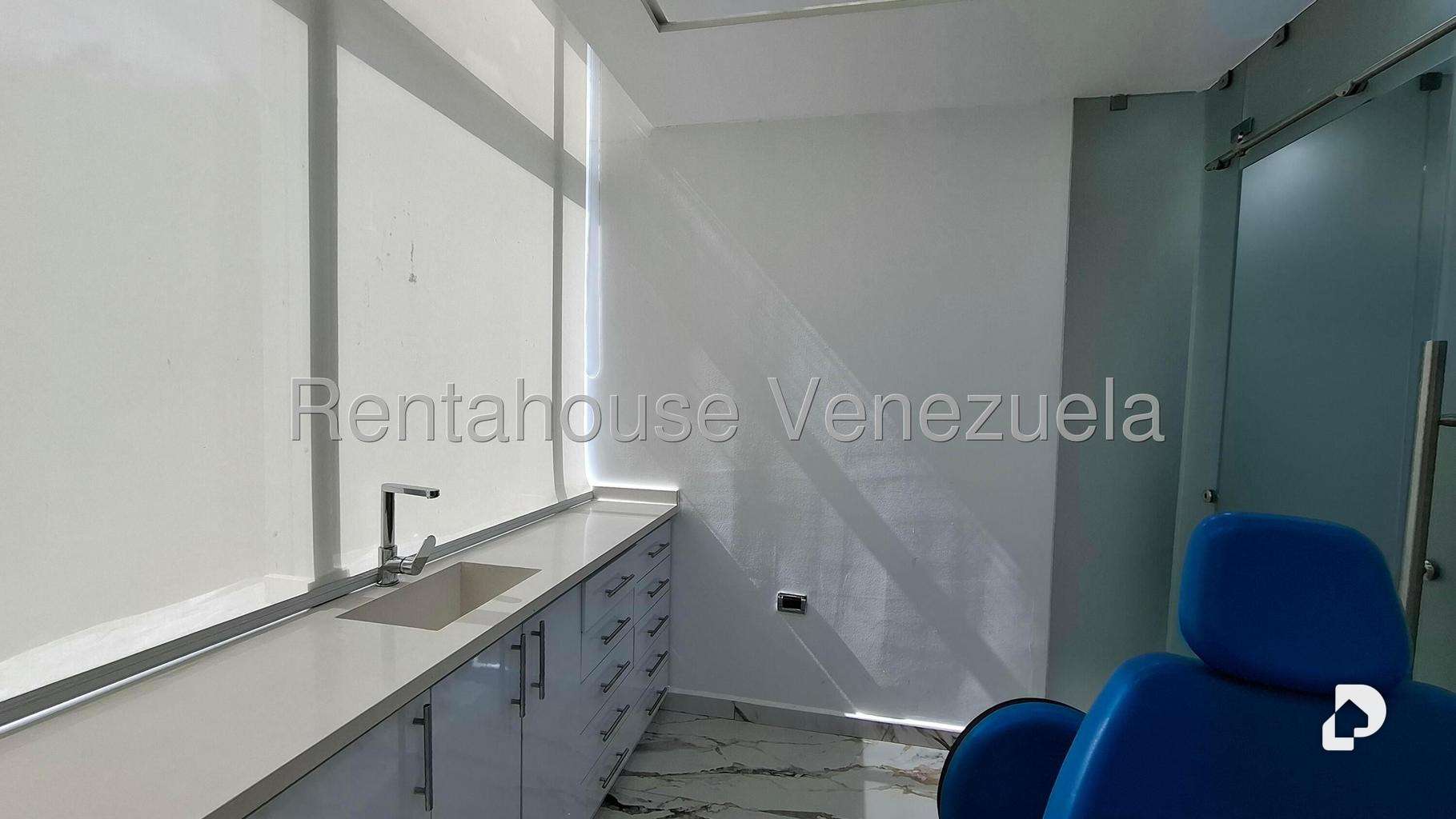 Local comercial en La Trinidad, Caracas – 14
