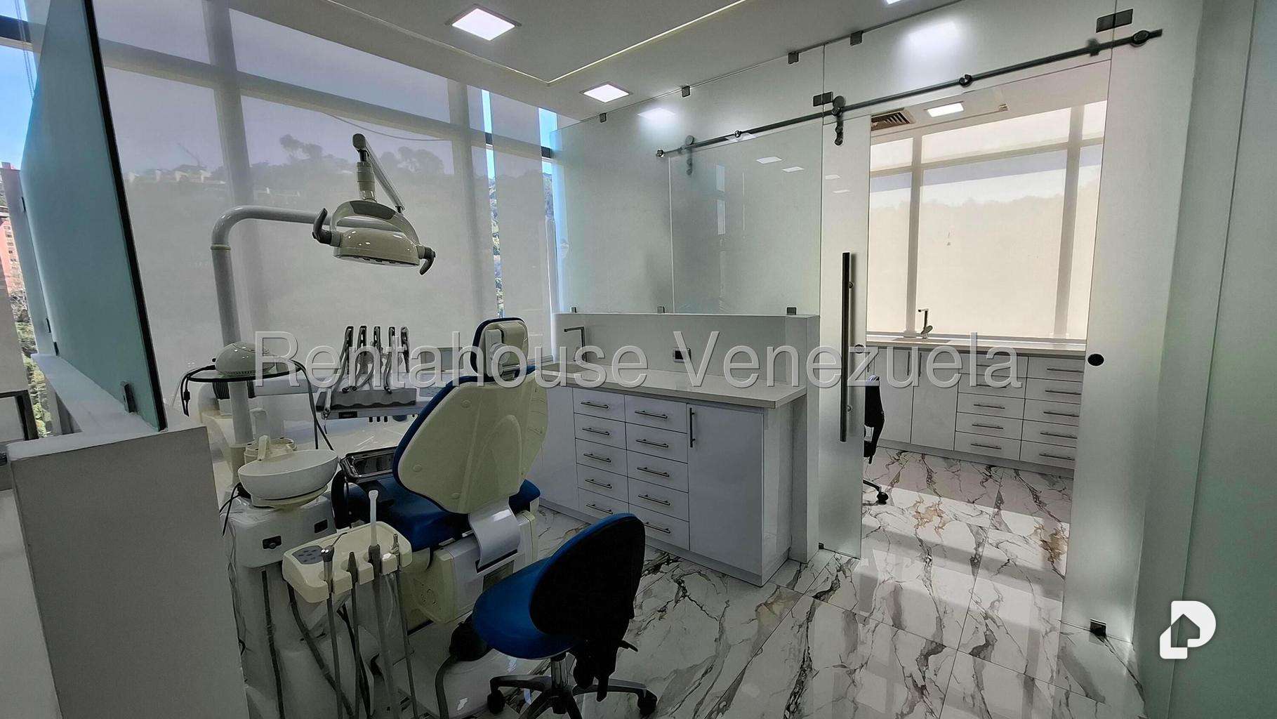 Local comercial en La Trinidad, Caracas – 17