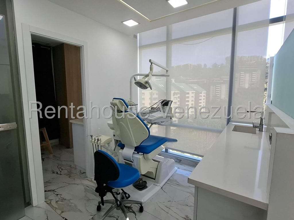 Local comercial en La Trinidad, Caracas - 1