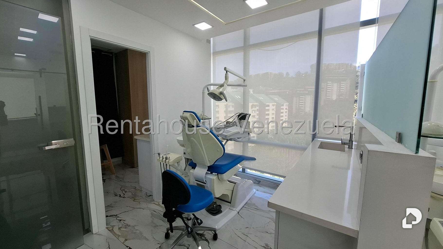 Local comercial en La Trinidad, Caracas – 1