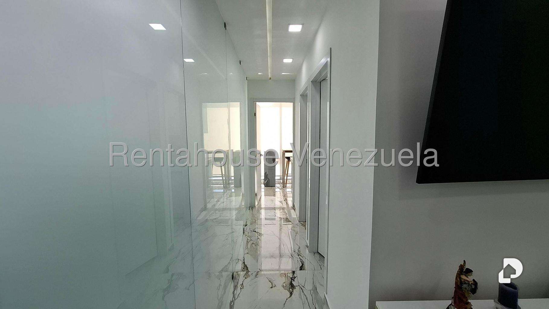 Local comercial en La Trinidad, Caracas – 10