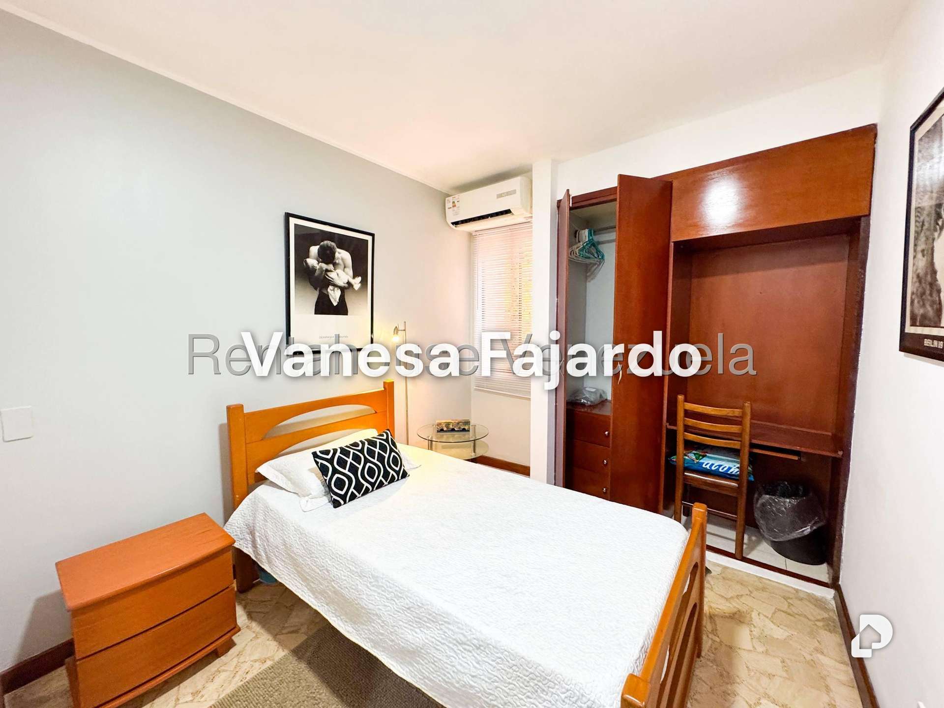 Apartamento en El Rosal, Caracas – 28