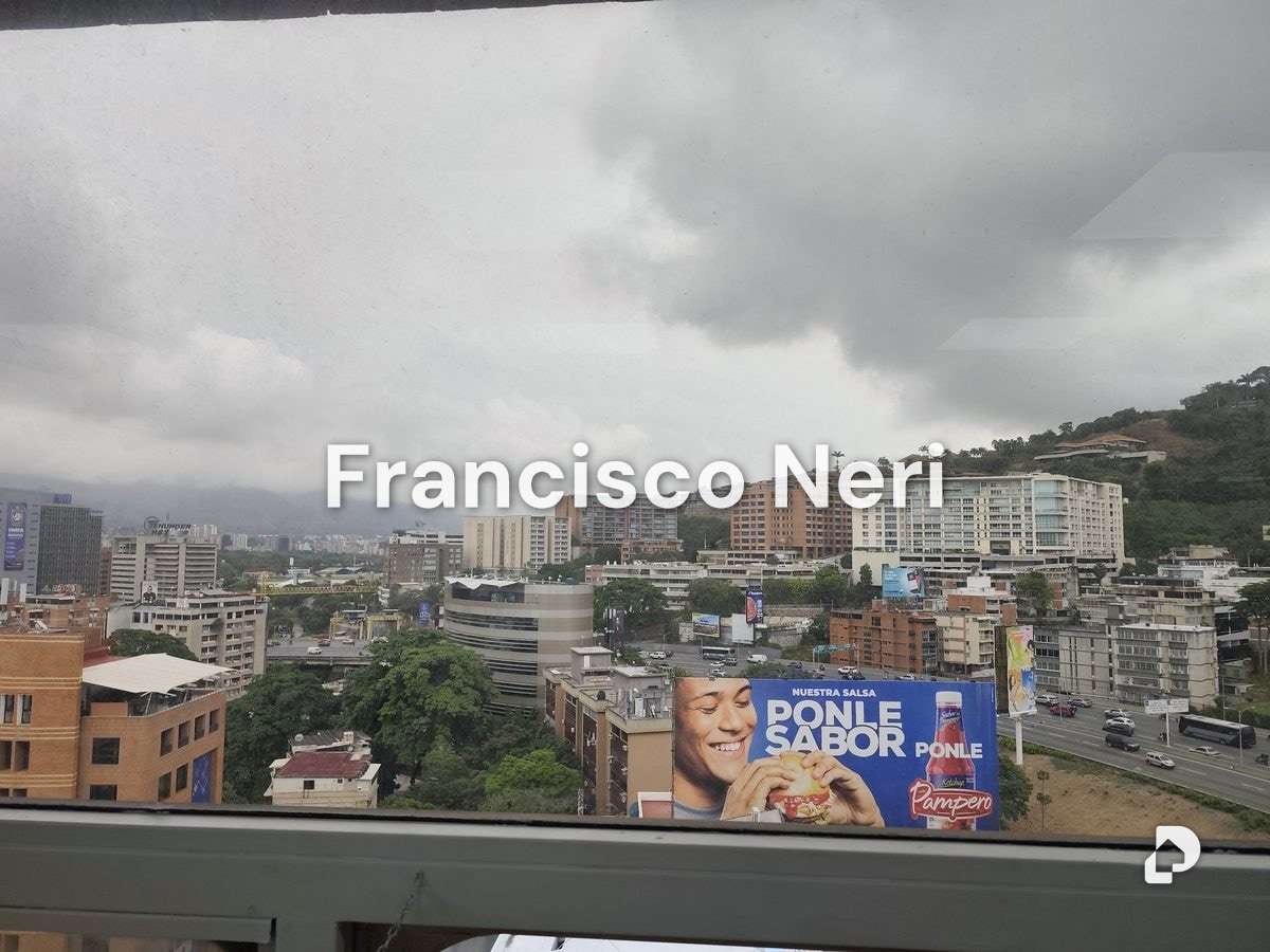 Oficina en Las Mercedes, Caracas – 25