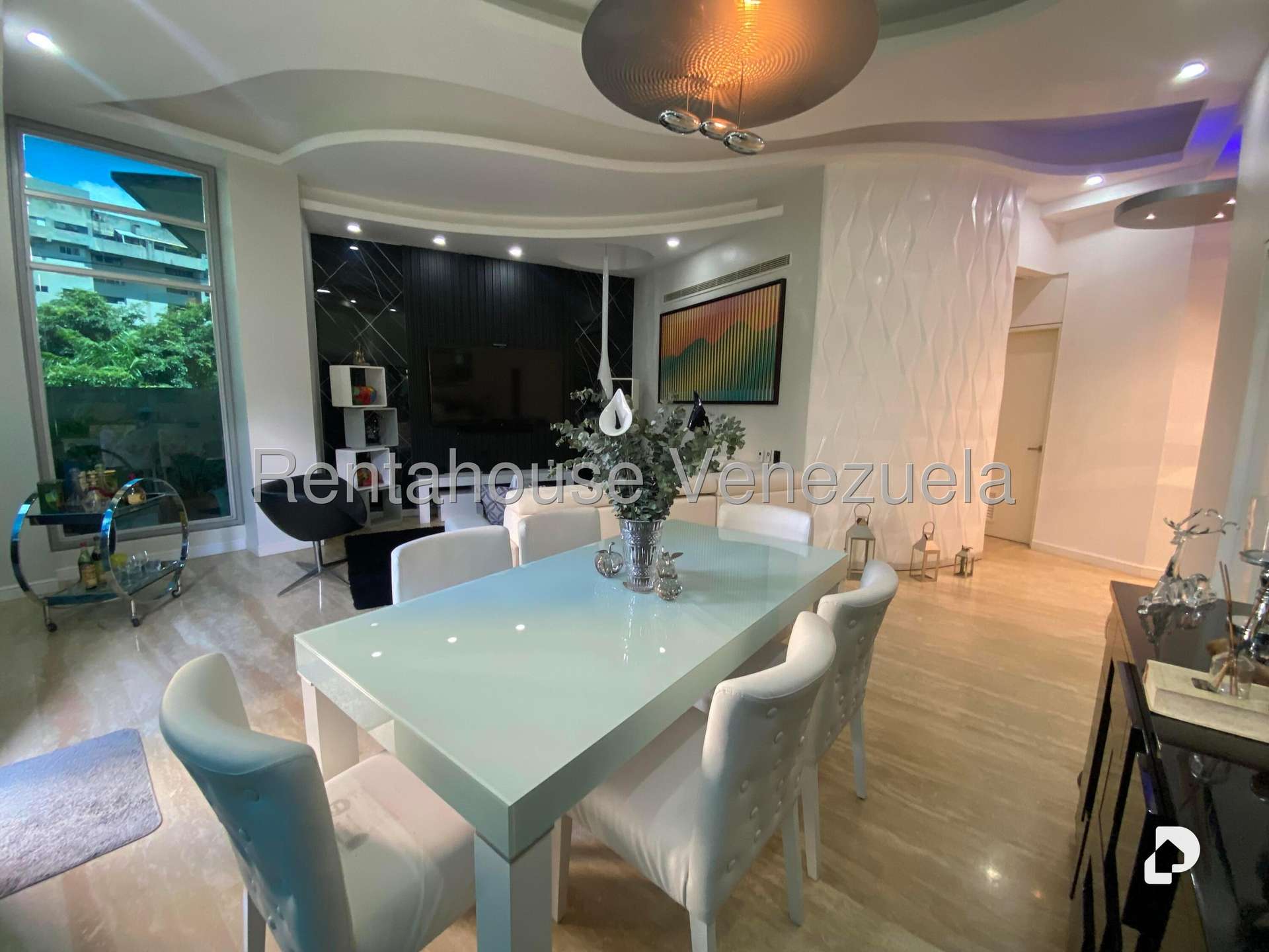 Apartamento en Las Mesetas de Santa Rosa de Lima, Caracas – 1