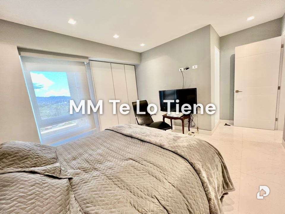 Apartamento en Altamira, Caracas – 11