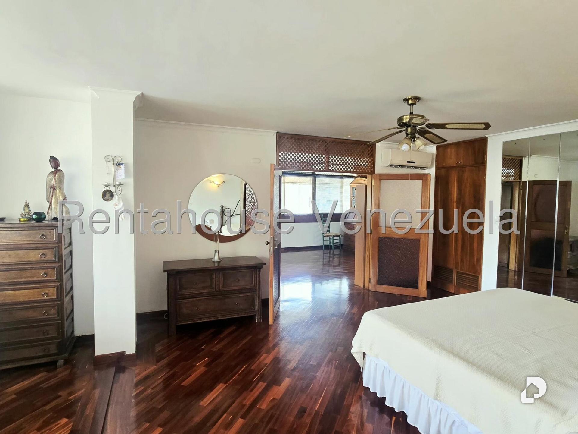 Apartment in Cumbres de Curumo, Caracas – 5