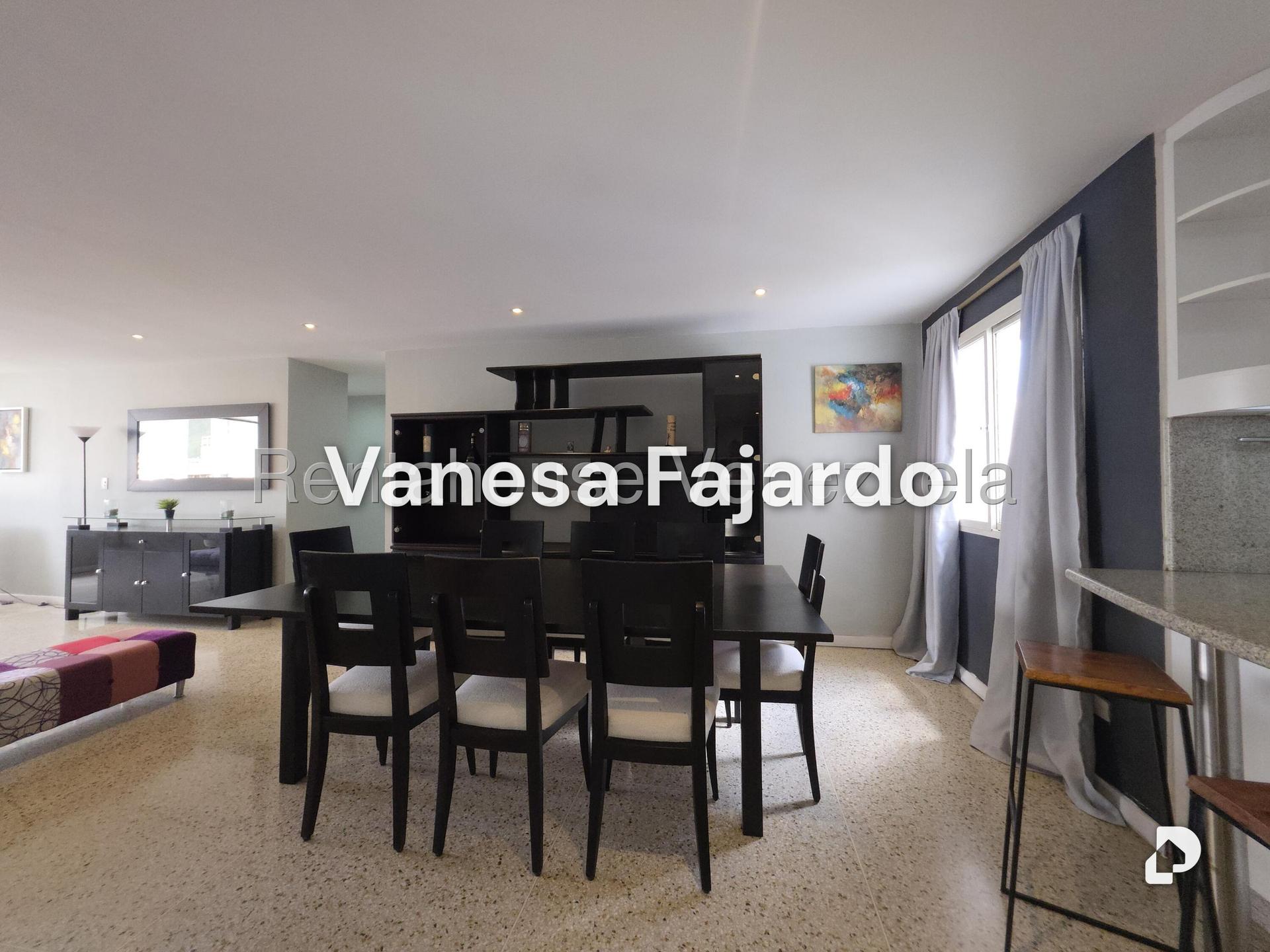 Apartamento en Altamira, Caracas – 2