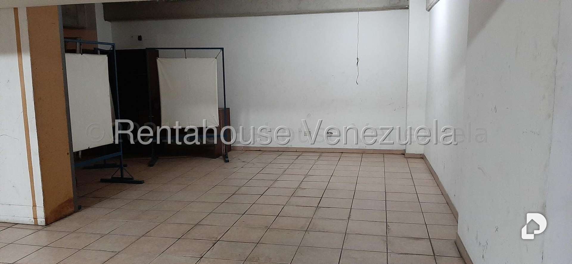 Local comercial en Parroquia La Candelaria, Caracas – 9