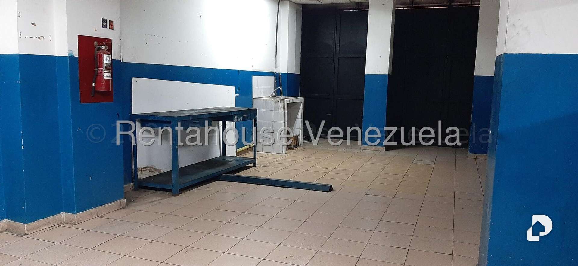 Local comercial en Parroquia La Candelaria, Caracas – 7