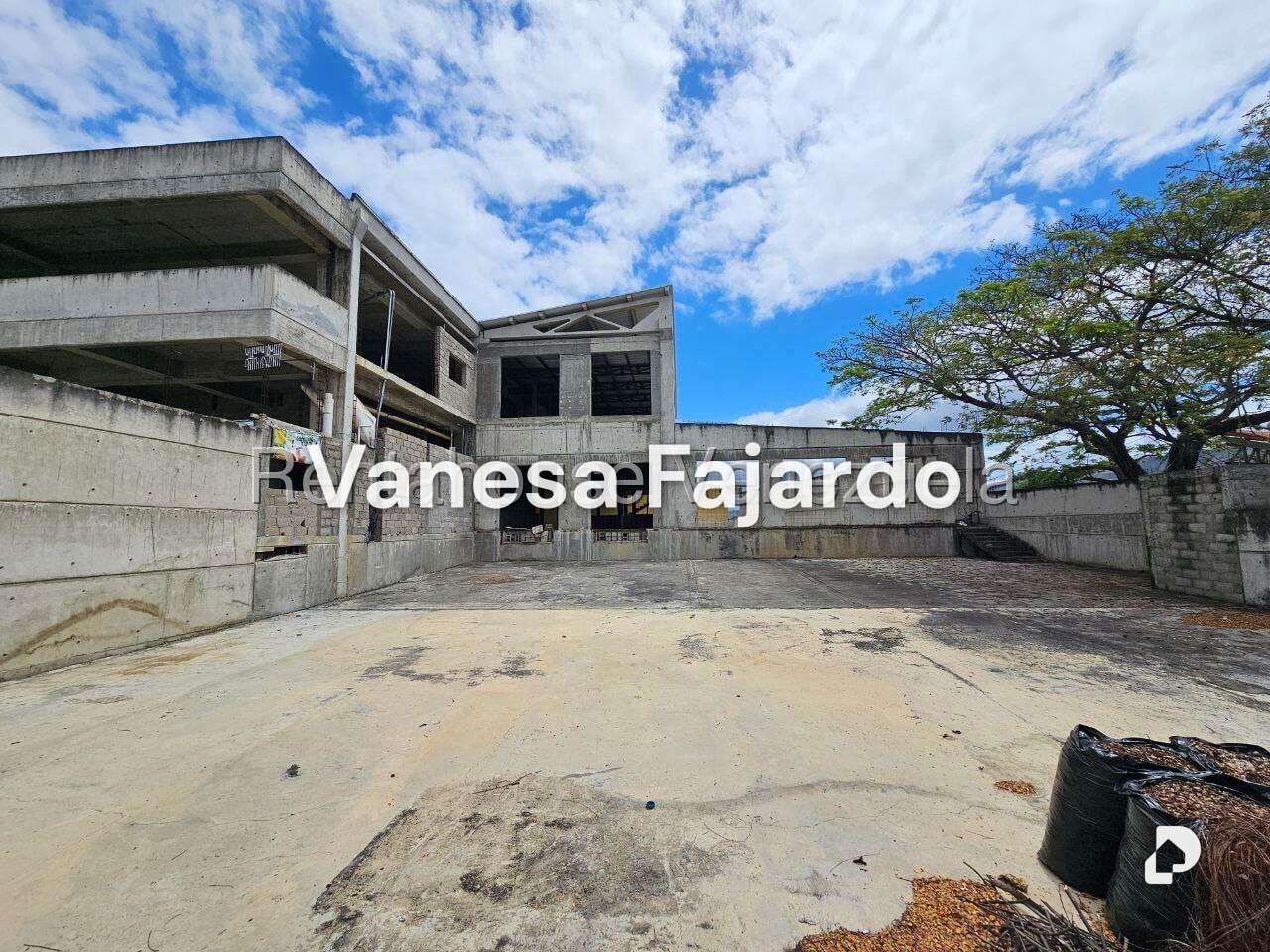Local comercial en Vega Arriba, Guatire – 14