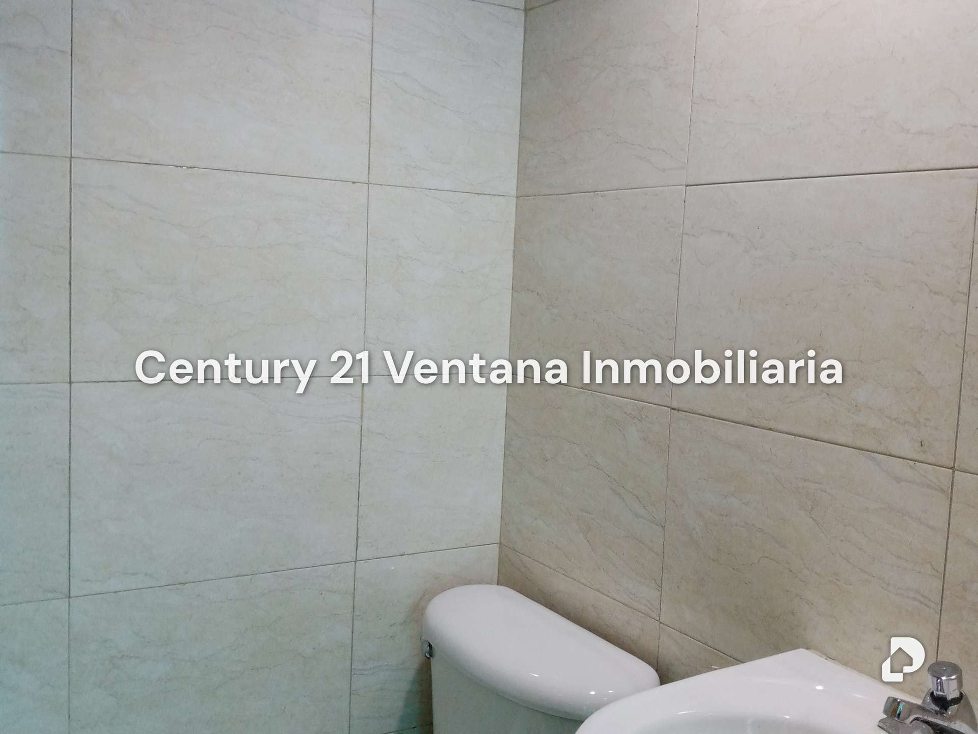 Oficina en Las Mercedes, Caracas – 17