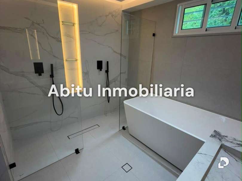 Apartamento en Lomas de Chuao, Caracas – 12