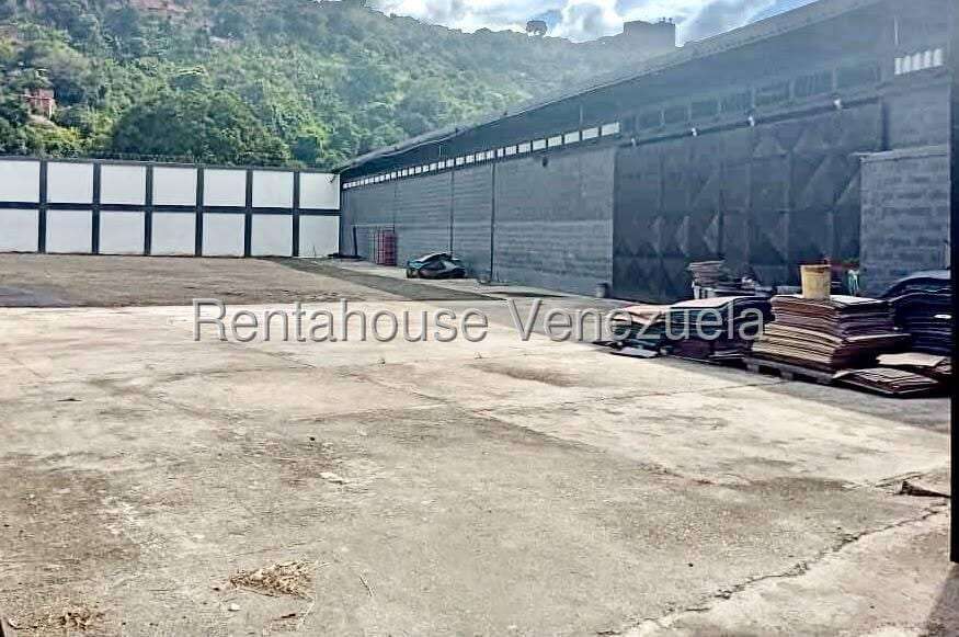 Warehouse in Caracas - 1