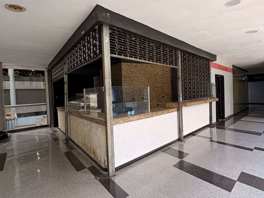 Local comercial en El Rosal, Caracas - 1