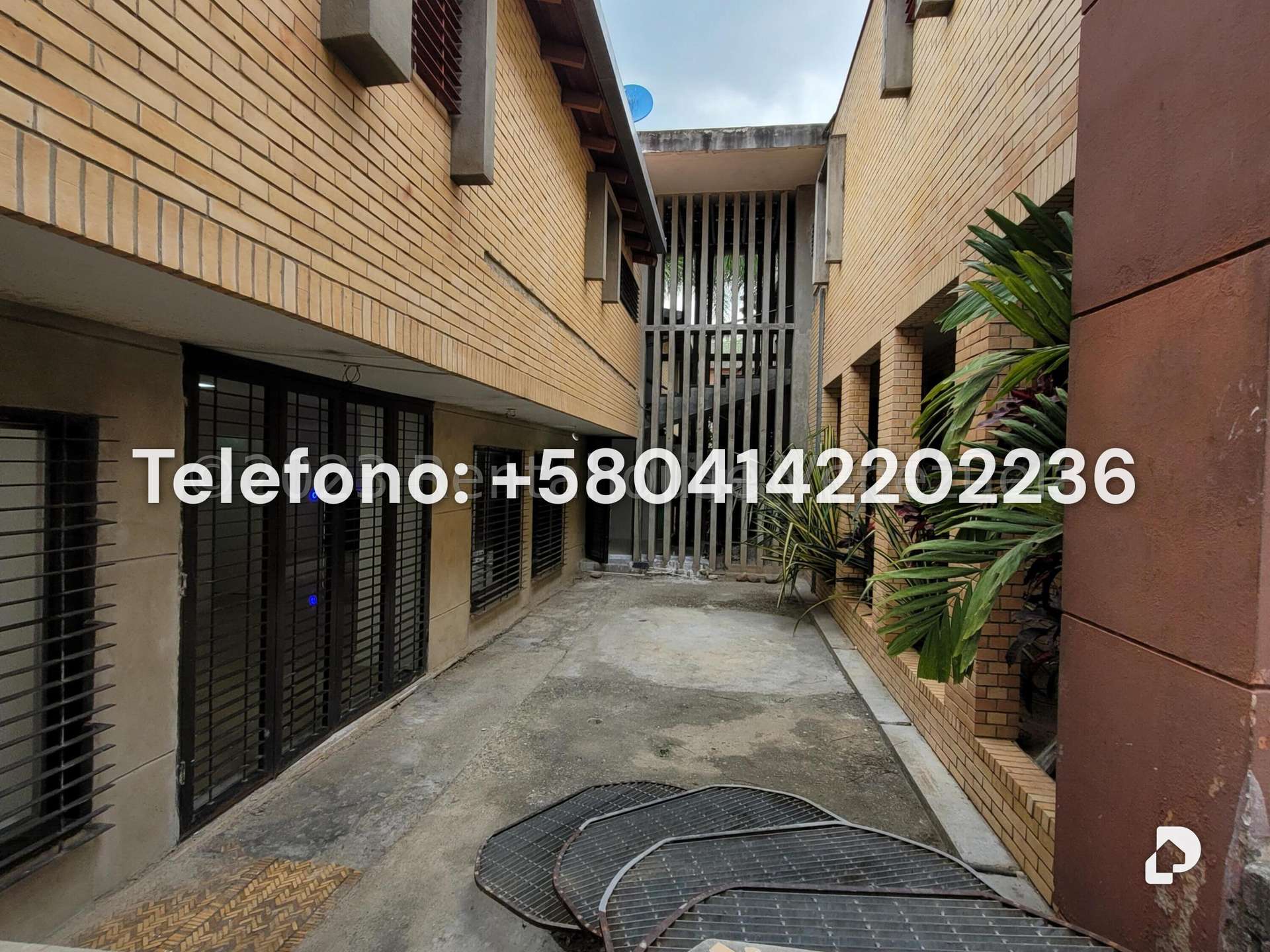 Casa en Cumbres de Curumo, Caracas – 33