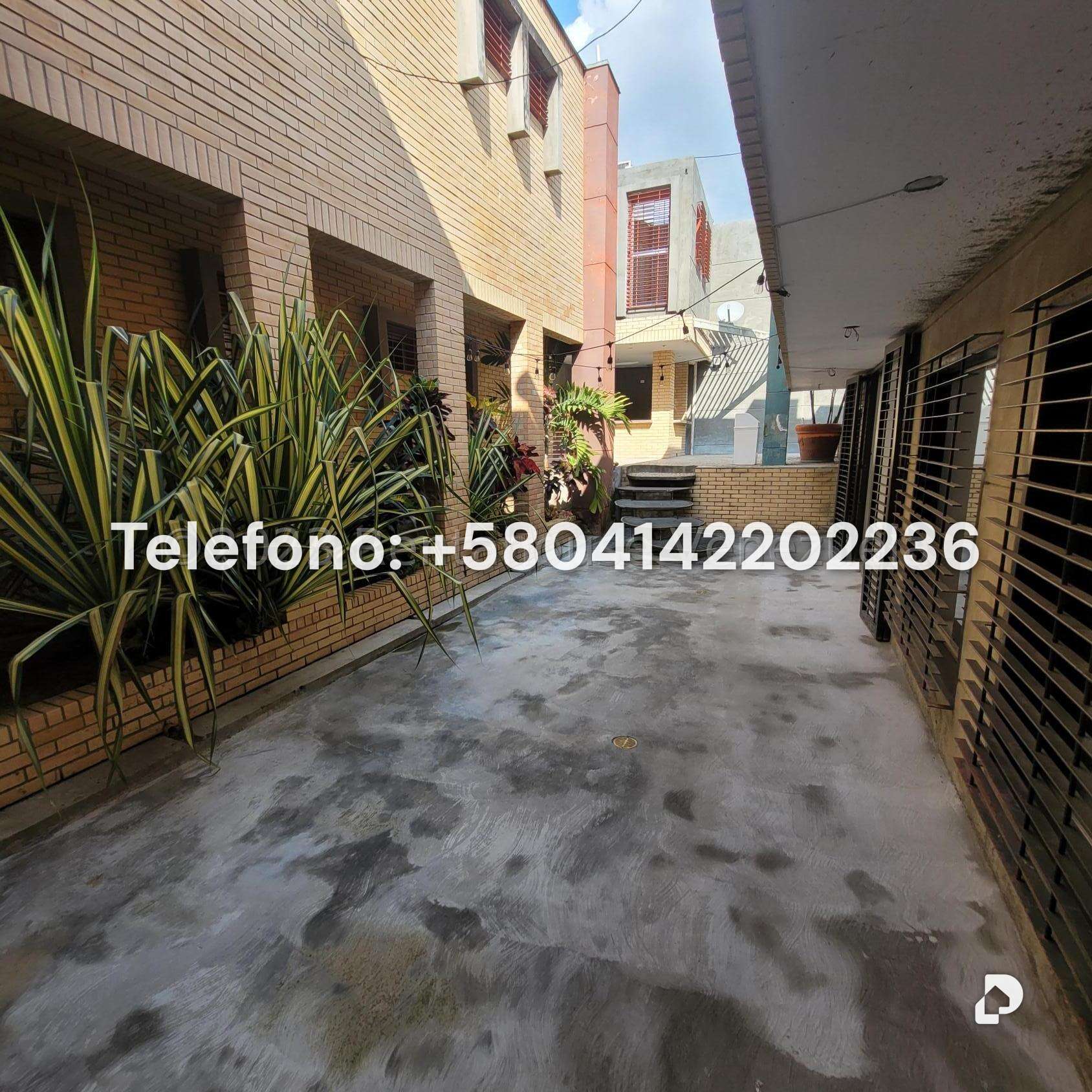 Casa en Cumbres de Curumo, Caracas – 35