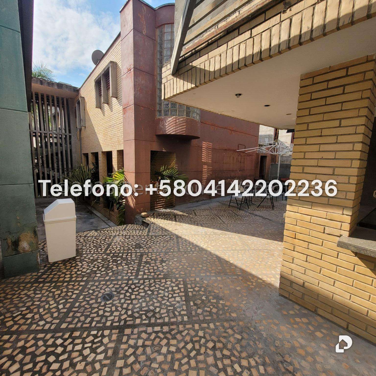 Casa en Cumbres de Curumo, Caracas – 37