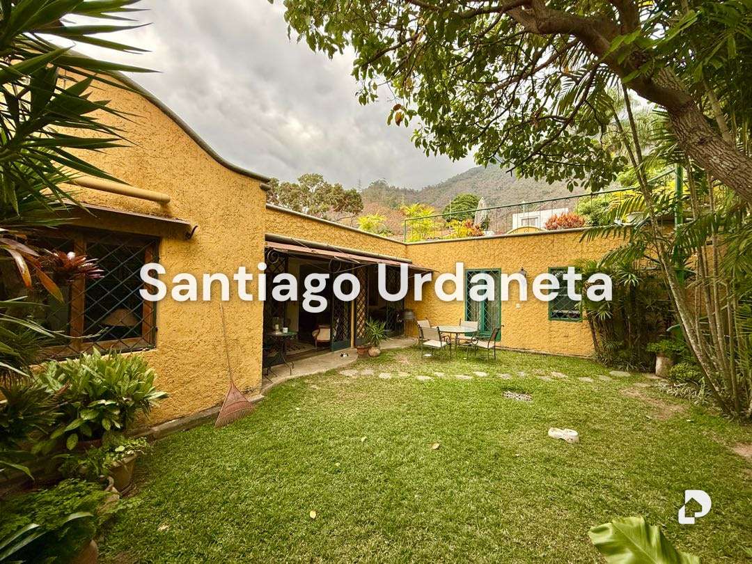 Casa en Altamira, Caracas – 22