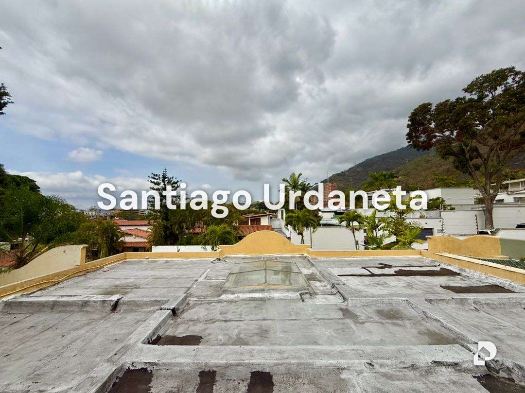 Casa en Altamira, Caracas – 28