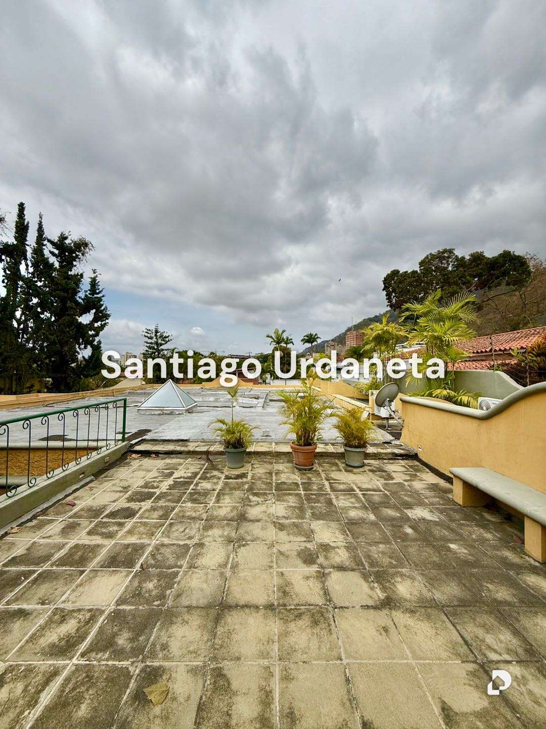 Casa en Altamira, Caracas – 27