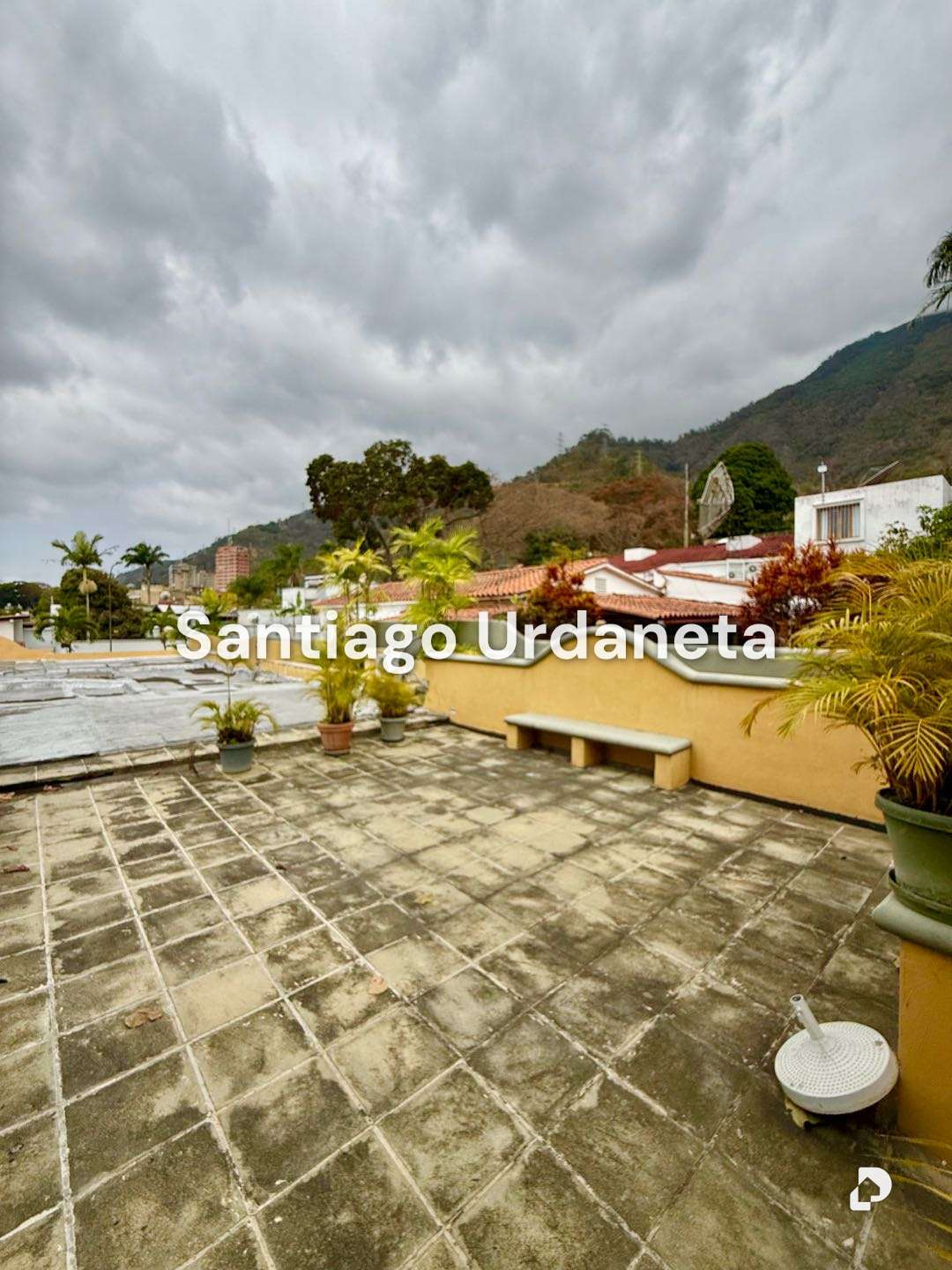 Casa en Altamira, Caracas – 26