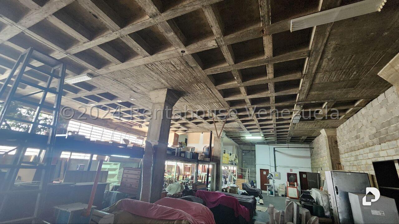 Local comercial en Prado de María, Caracas – 4