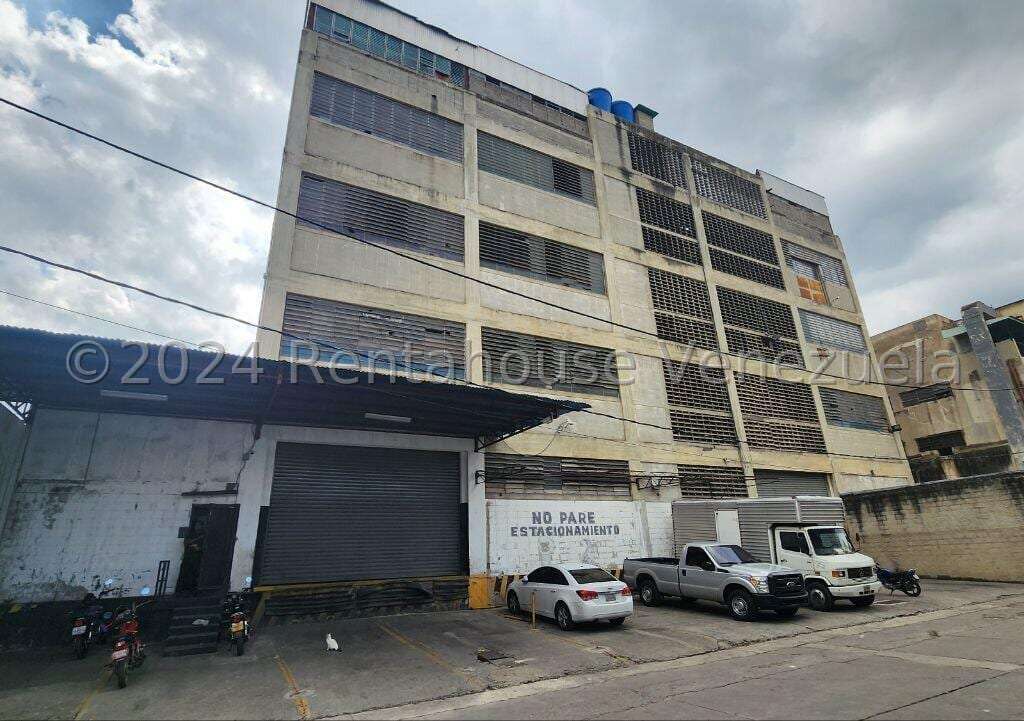 Local comercial en Prado de María, Caracas - 1