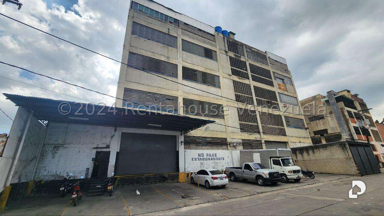 Local comercial en Prado de María, Caracas – 1