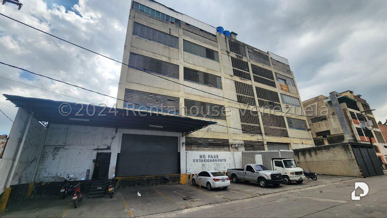 Local comercial en Prado de María, Caracas – 1