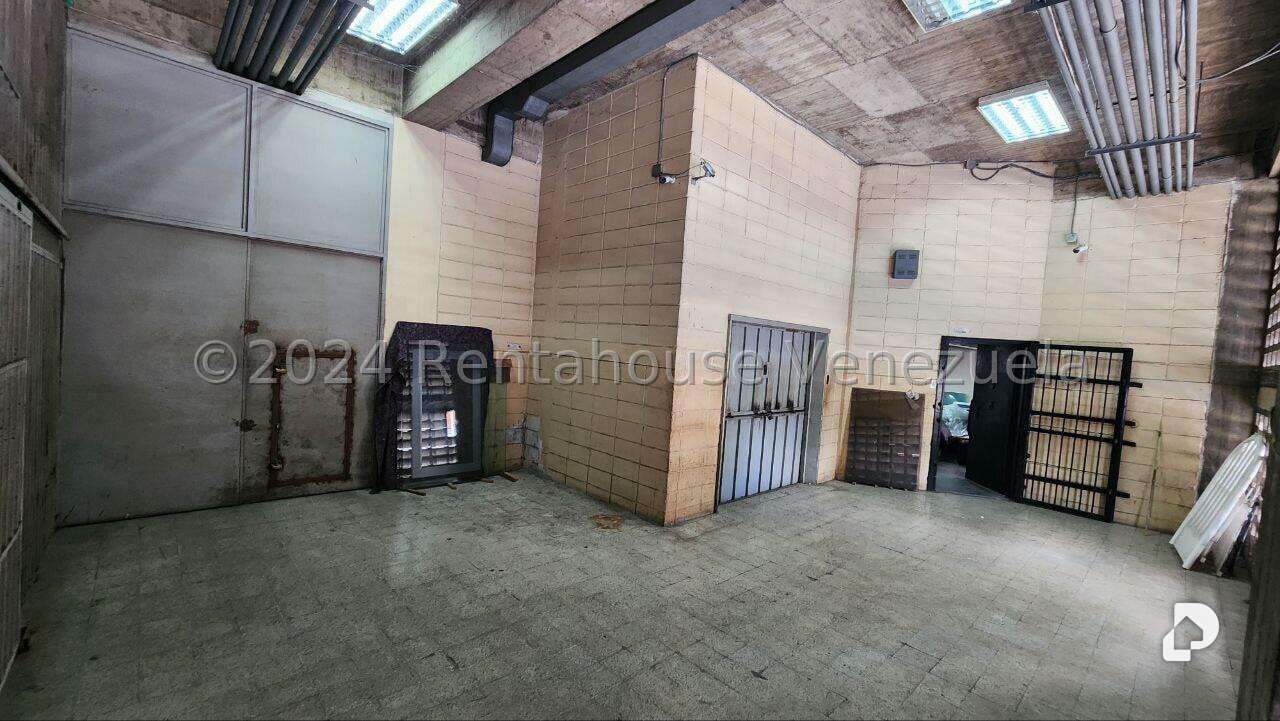 Local comercial en Prado de María, Caracas – 3