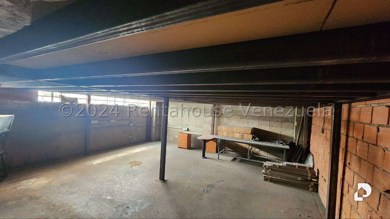 Local comercial en Prado de María, Caracas – 15