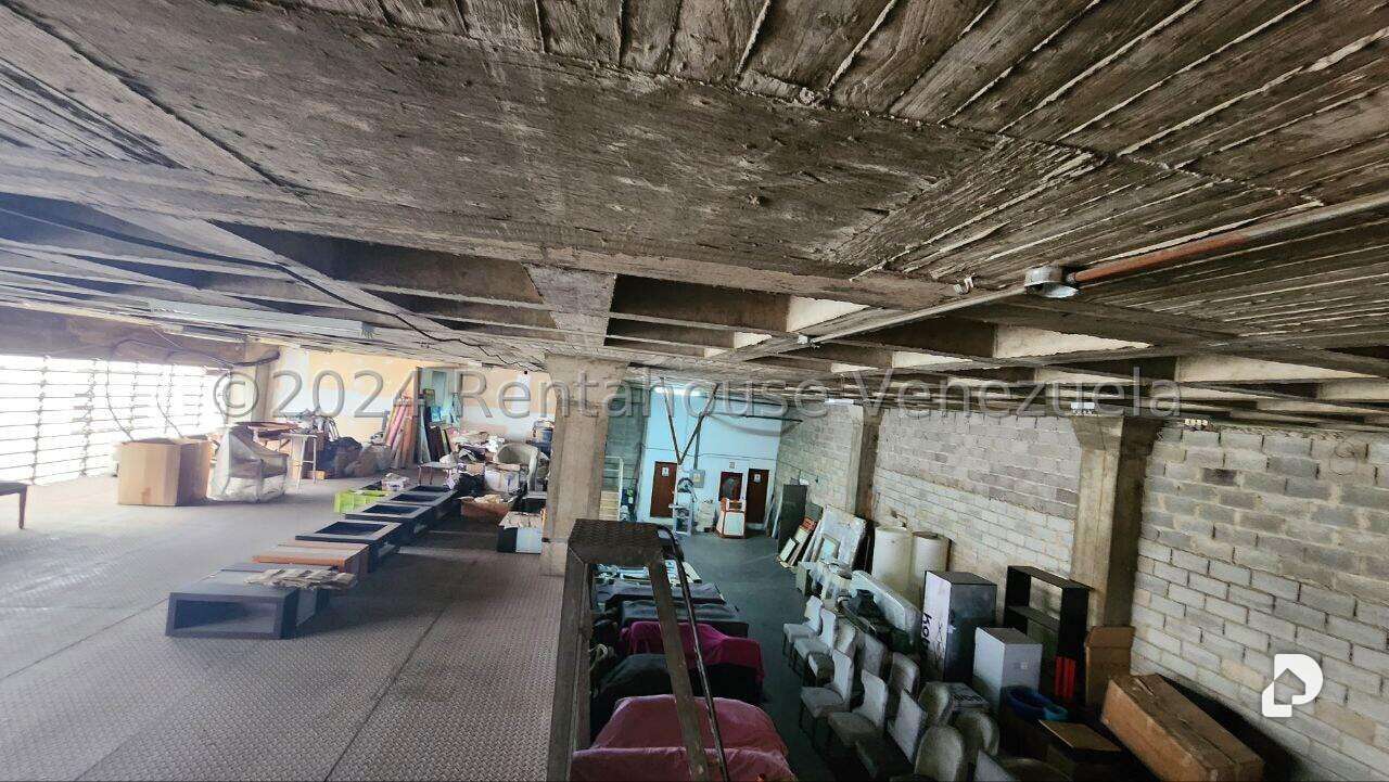 Local comercial en Prado de María, Caracas – 9