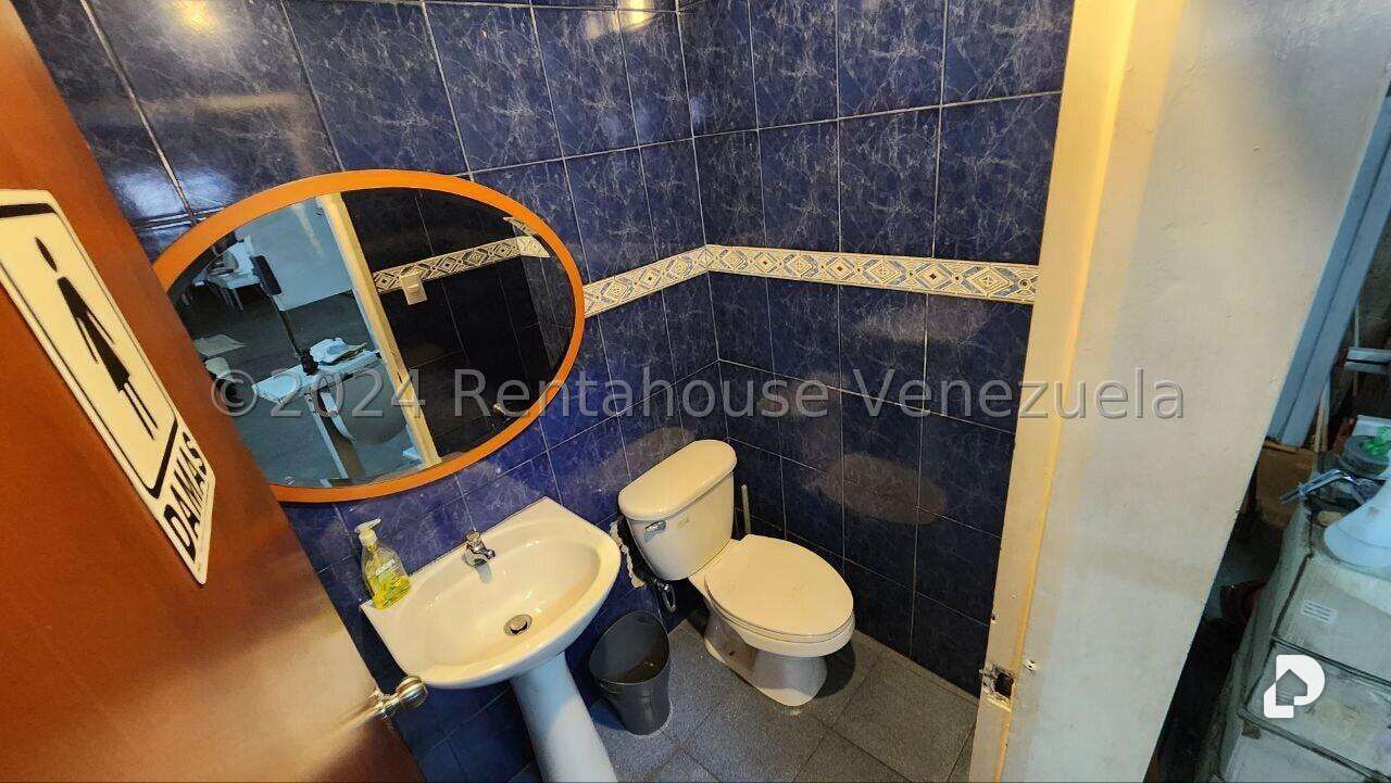 Local comercial en Prado de María, Caracas – 12