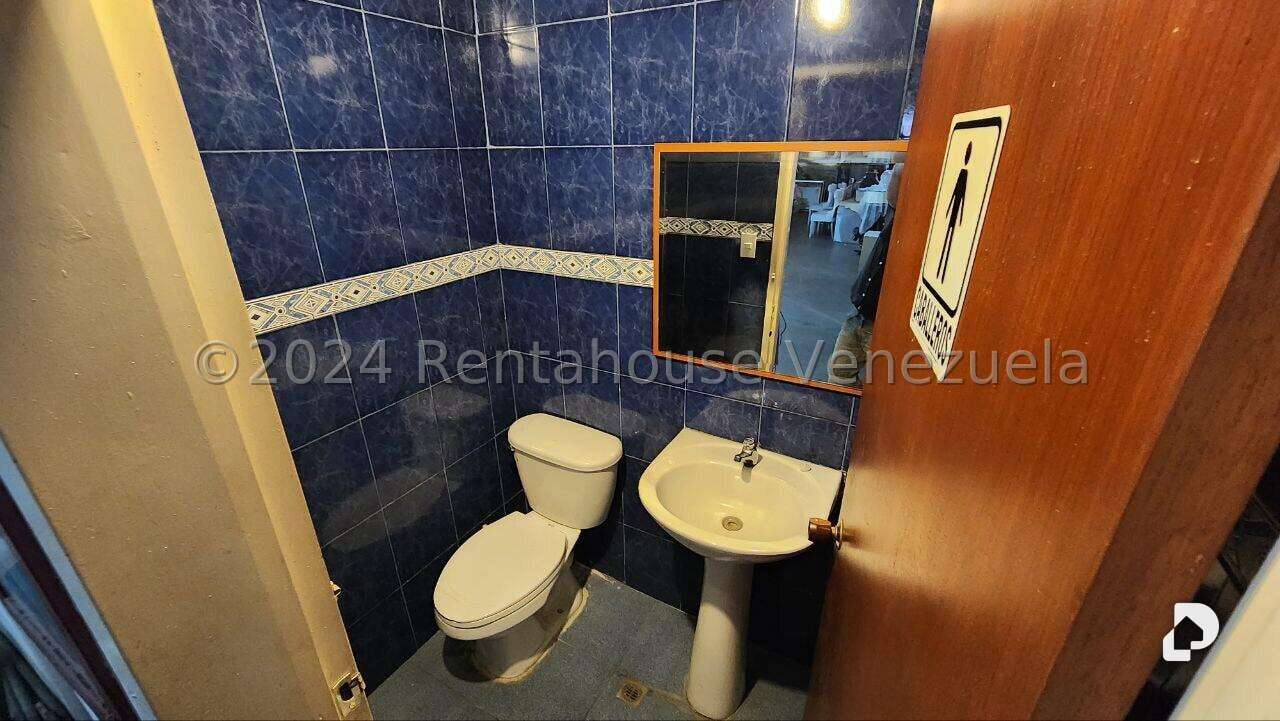 Local comercial en Prado de María, Caracas – 11