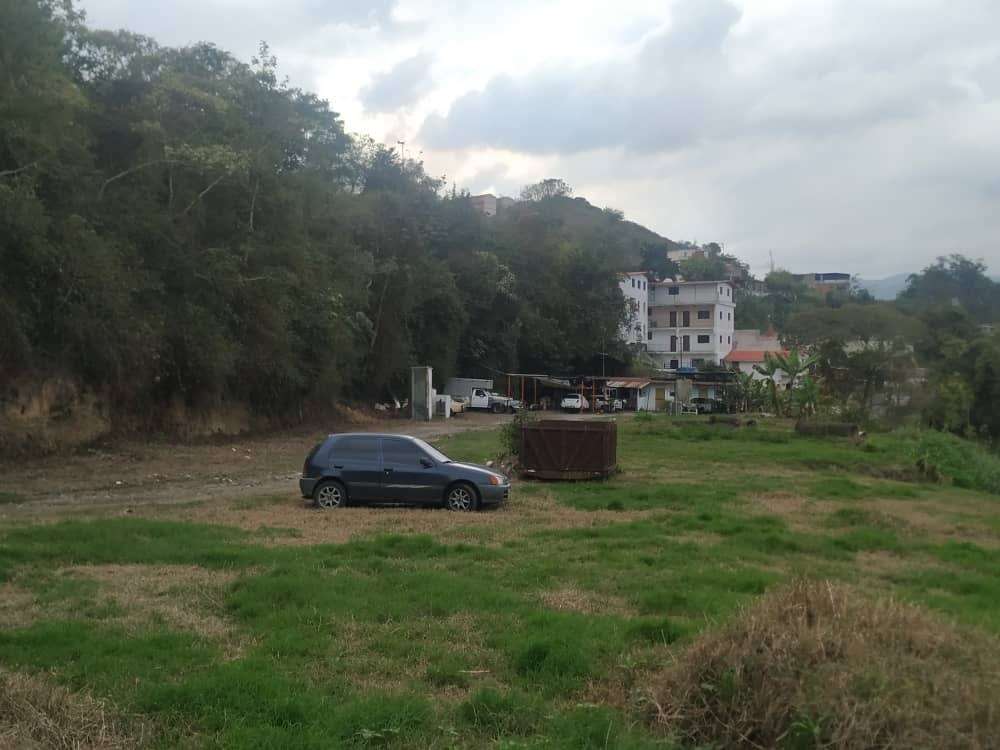 Terreno en Los Teques, Altos Mirandinos - 1