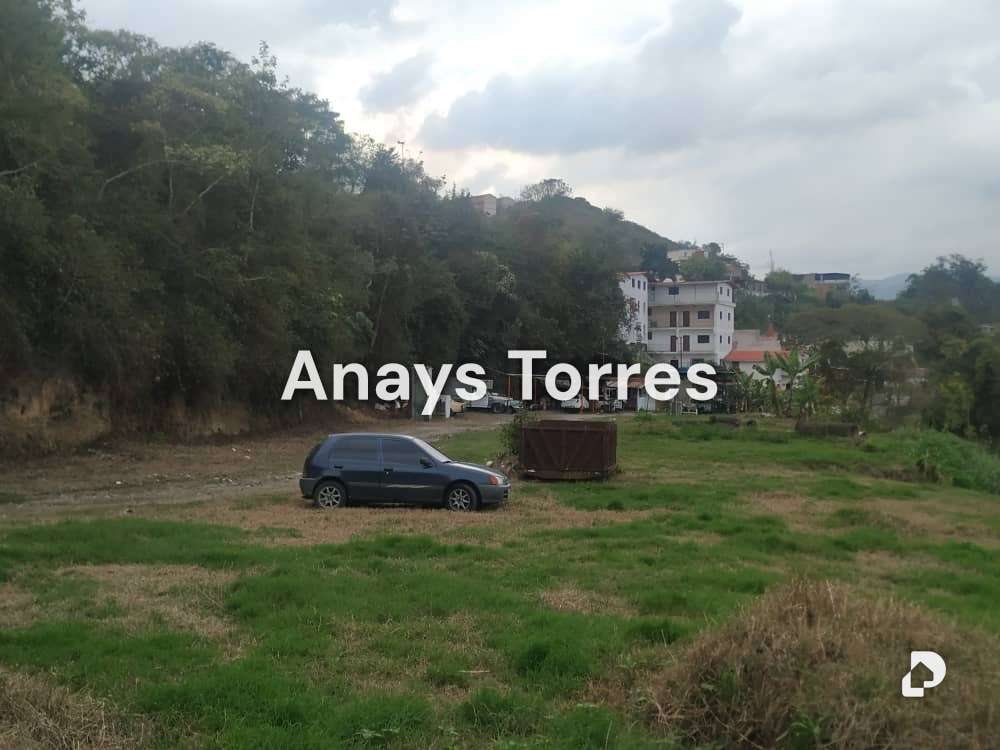 Terreno en Los Teques, Altos Mirandinos – 1