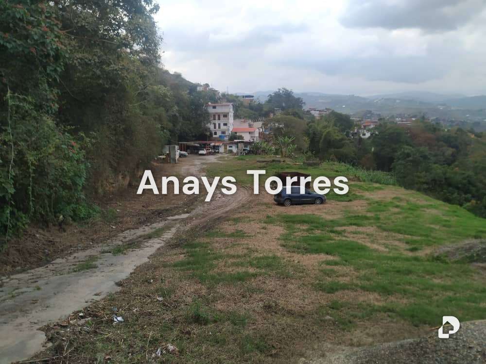 Terreno en Los Teques, Altos Mirandinos – 2