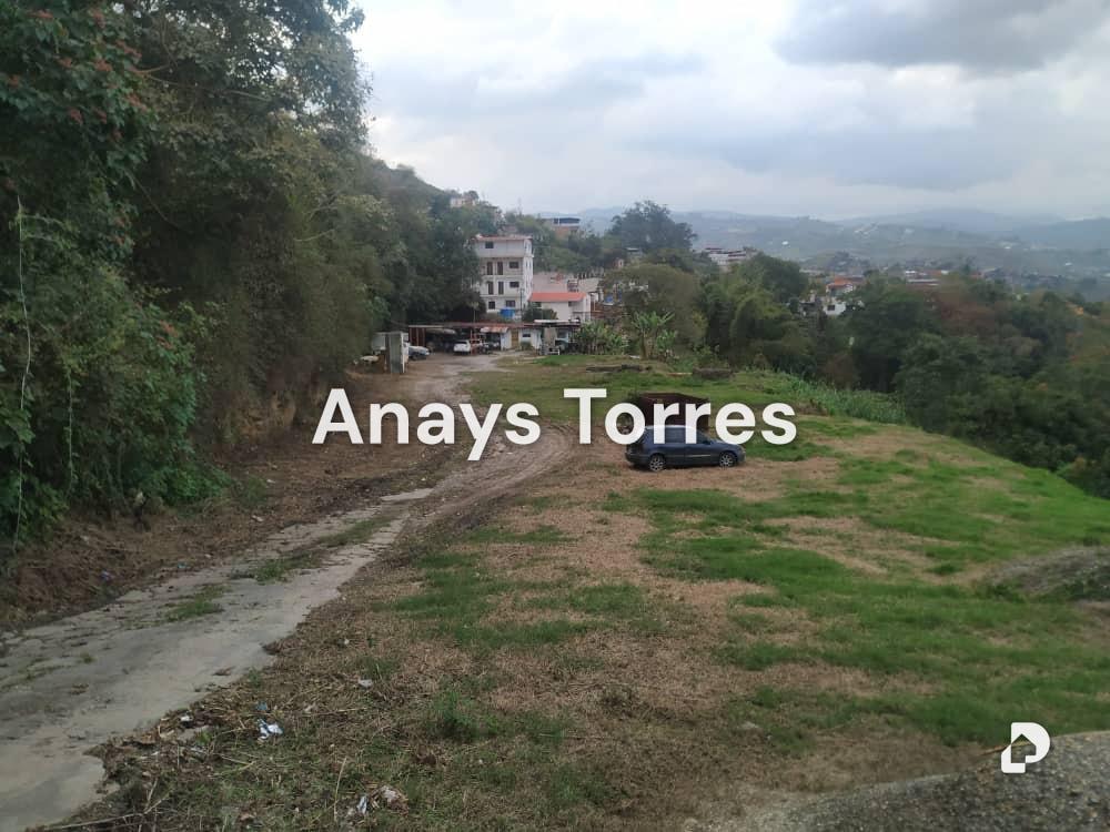 Terreno en Los Teques, Altos Mirandinos – 2