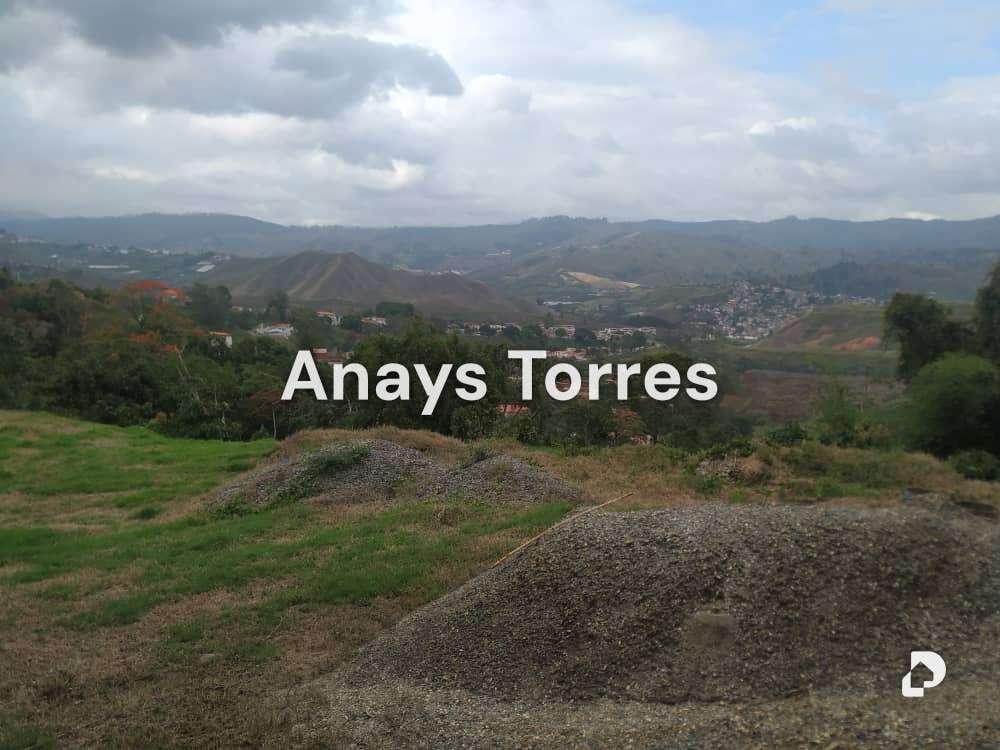 Terreno en Los Teques, Altos Mirandinos – 3