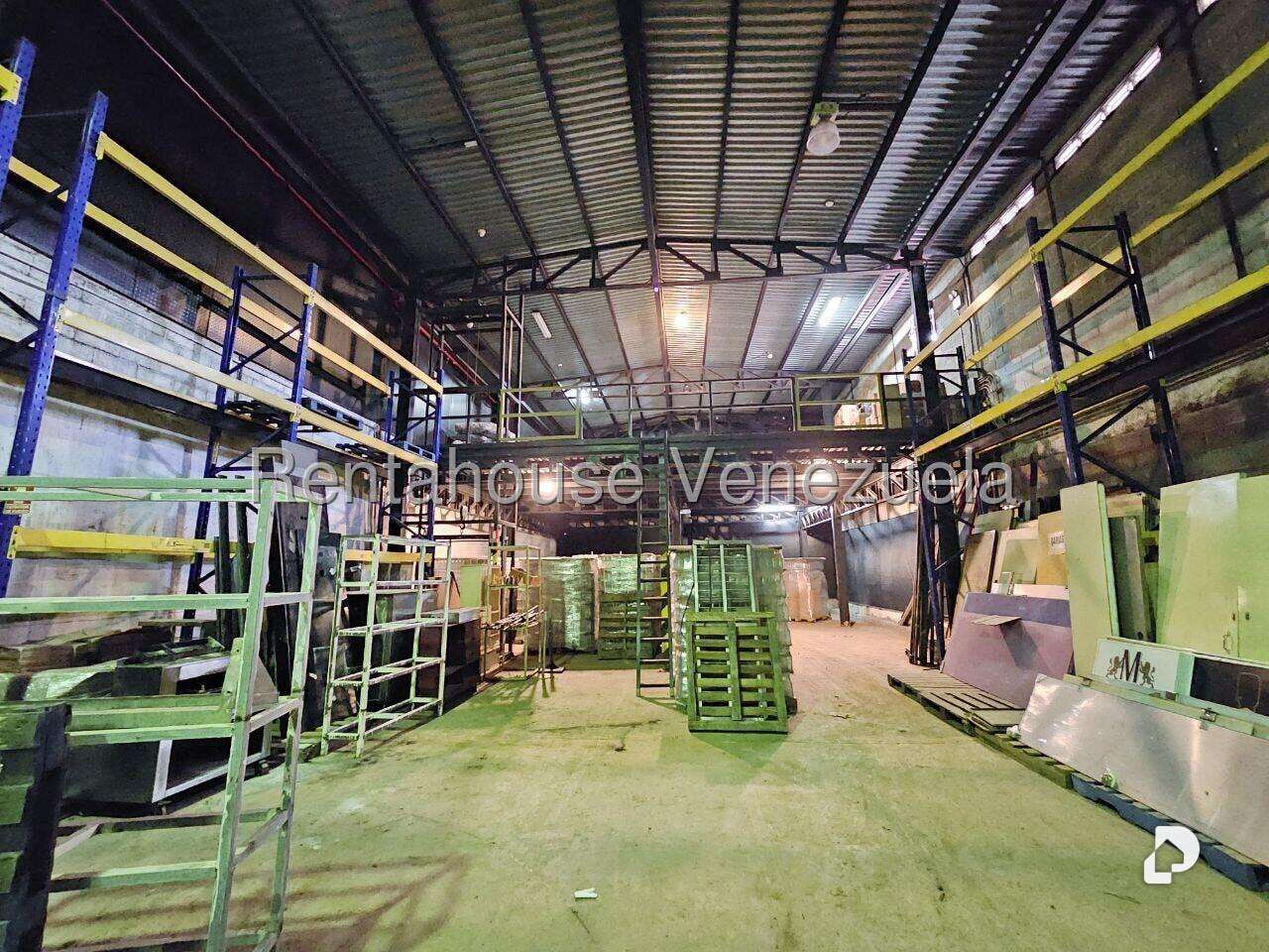 Local comercial en La Yaguara, Caracas – 30