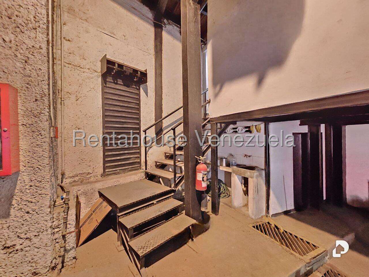Local comercial en La Yaguara, Caracas – 25