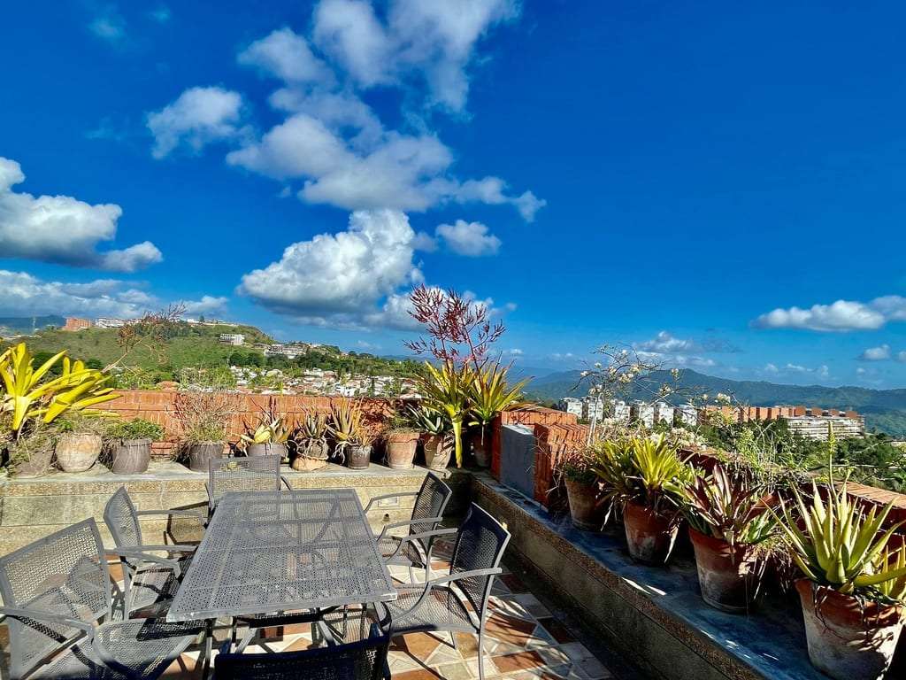 Apartamento en Lomas de La Lagunita, Caracas - 1