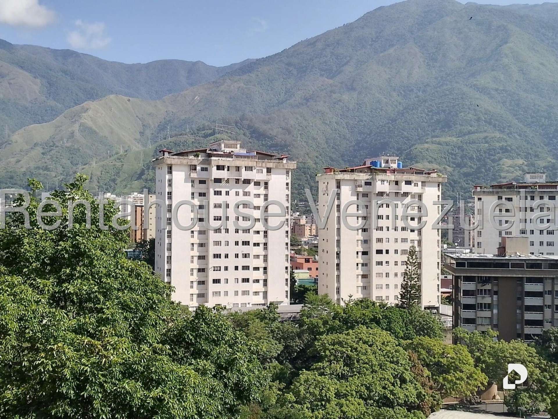 Apartment in La Urbina, Caracas – 8