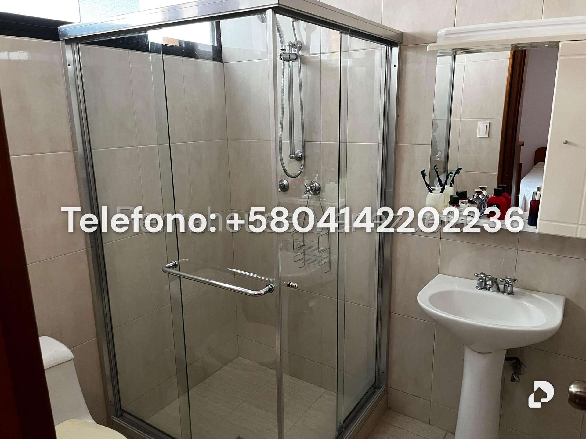 Casa en Alto Hatillo, Caracas – 40