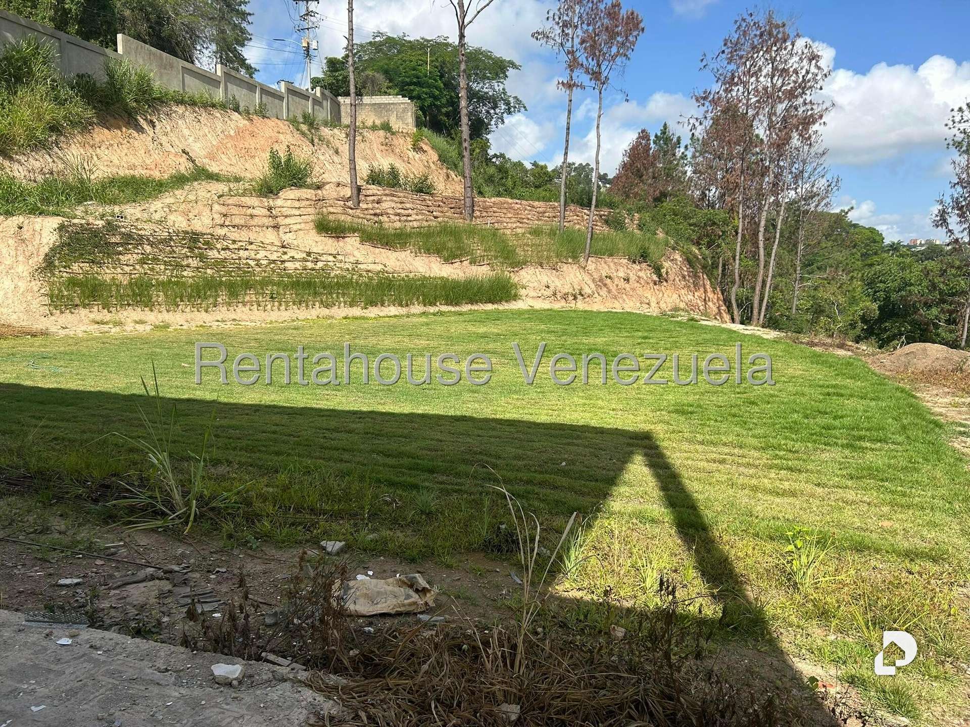 Casa en Cerro Verde, Caracas – 12