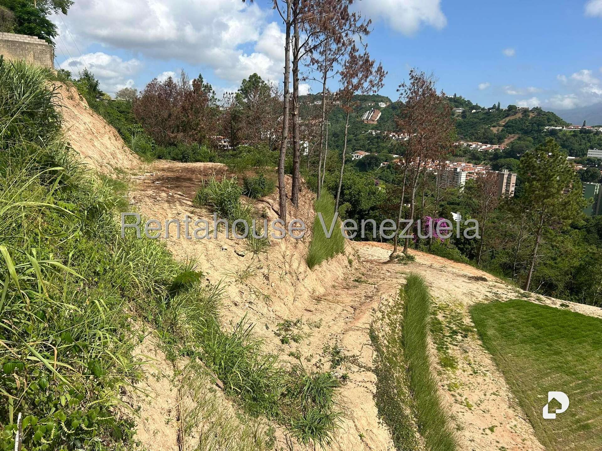 Casa en Cerro Verde, Caracas – 9