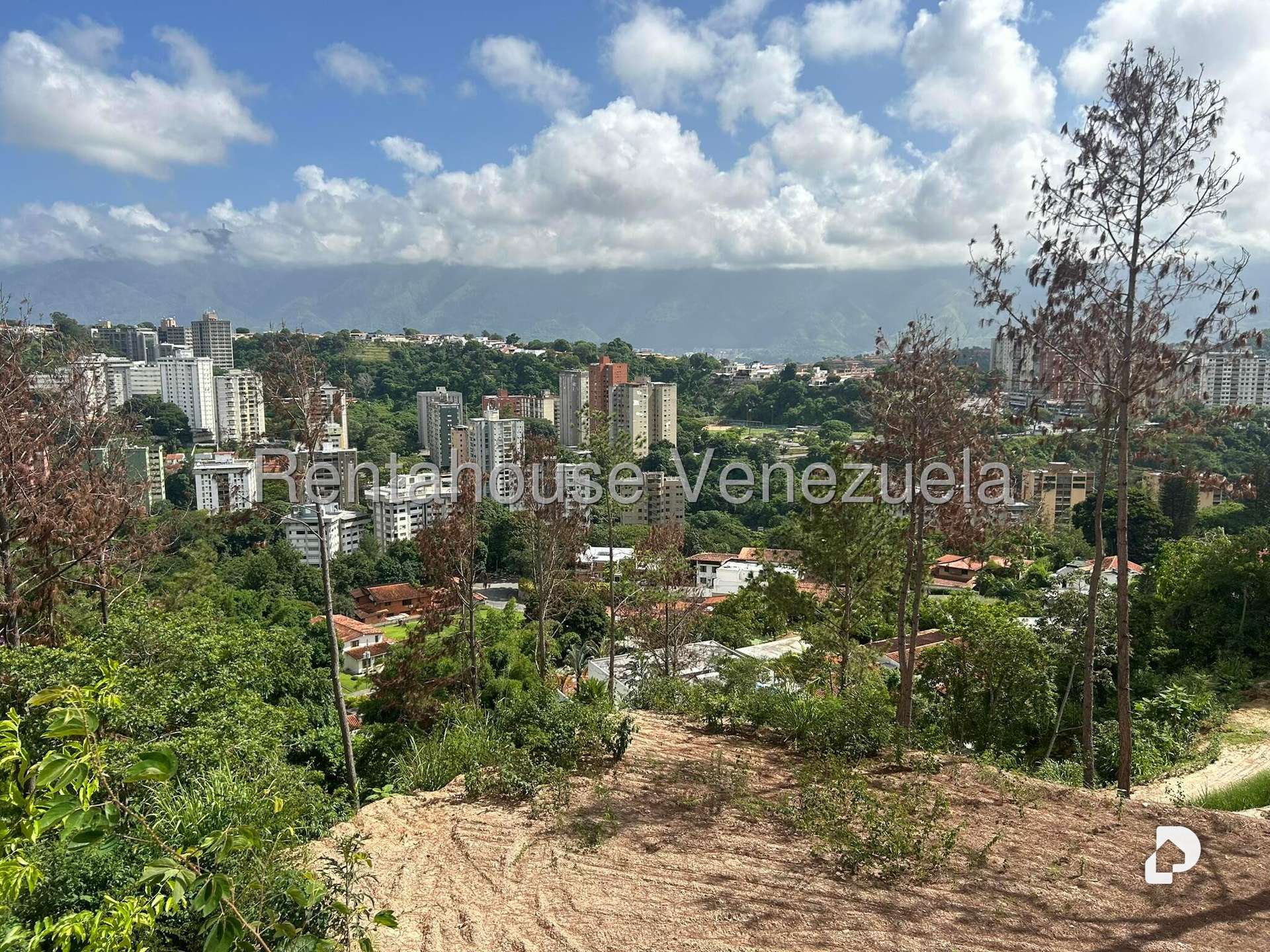 Casa en Cerro Verde, Caracas – 6
