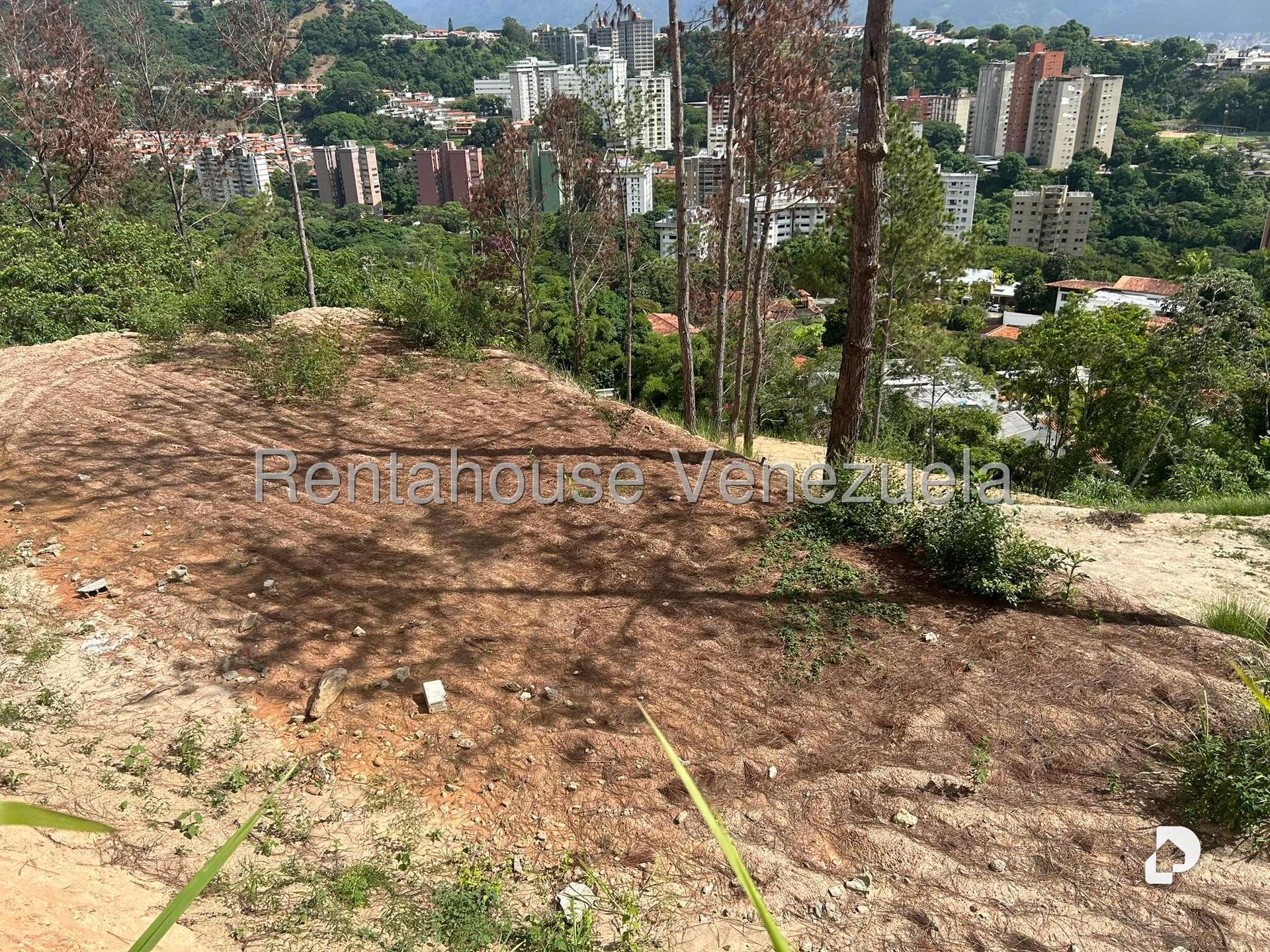Casa en Cerro Verde, Caracas – 10